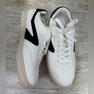 The DV by Dolce Vita Vasser  fashion sneaker